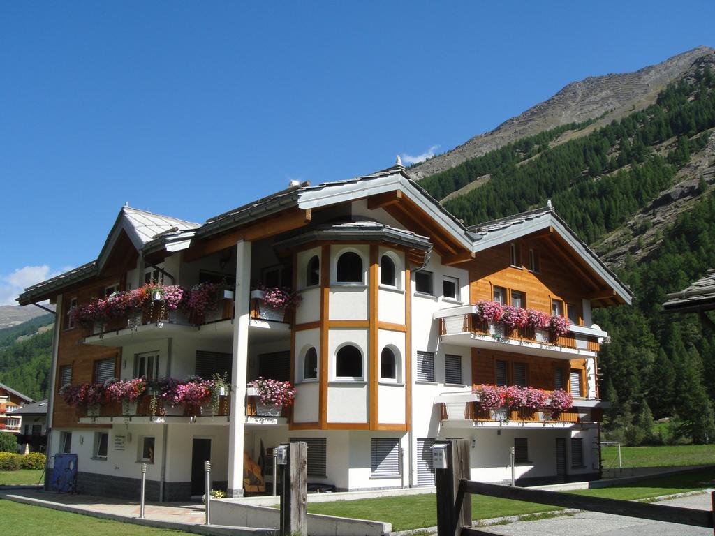 Haus Alpenstern Apartment Saas-Grund Luaran gambar